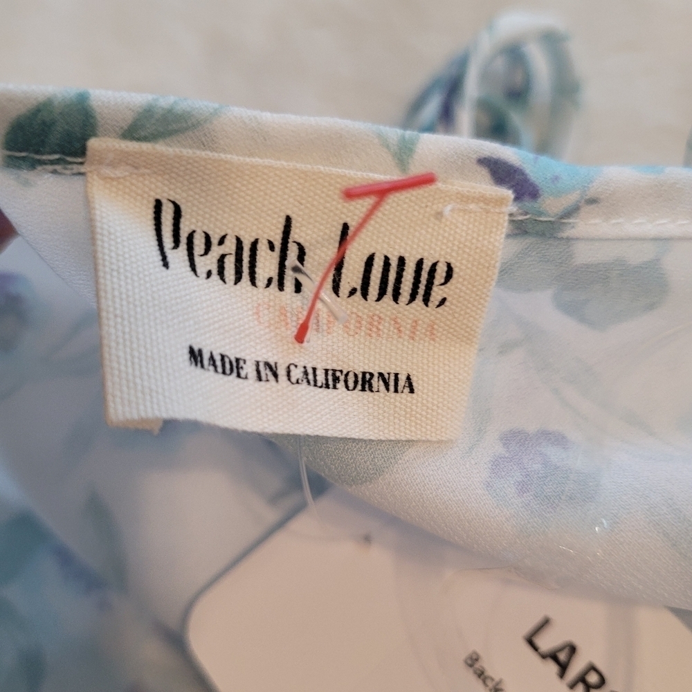 Peach Love California Floral Lightweight Tie Neck Women's Top Size Large - Picture 3 of 16